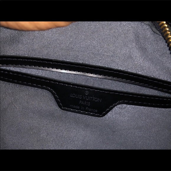 Louis Vuitton - Picture 6 of 6